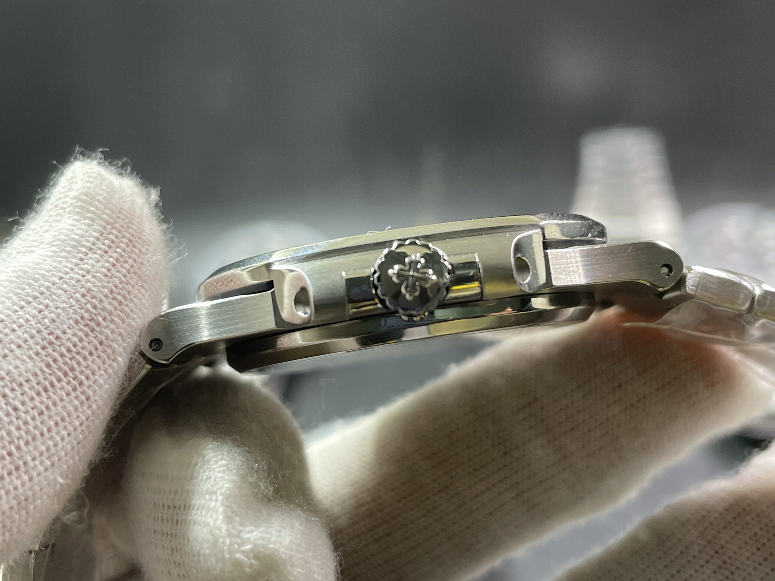 Exclusive customization Patek Philippe 5711/1A-010 Blue Tiffany & Co. Nautilus - Image 7