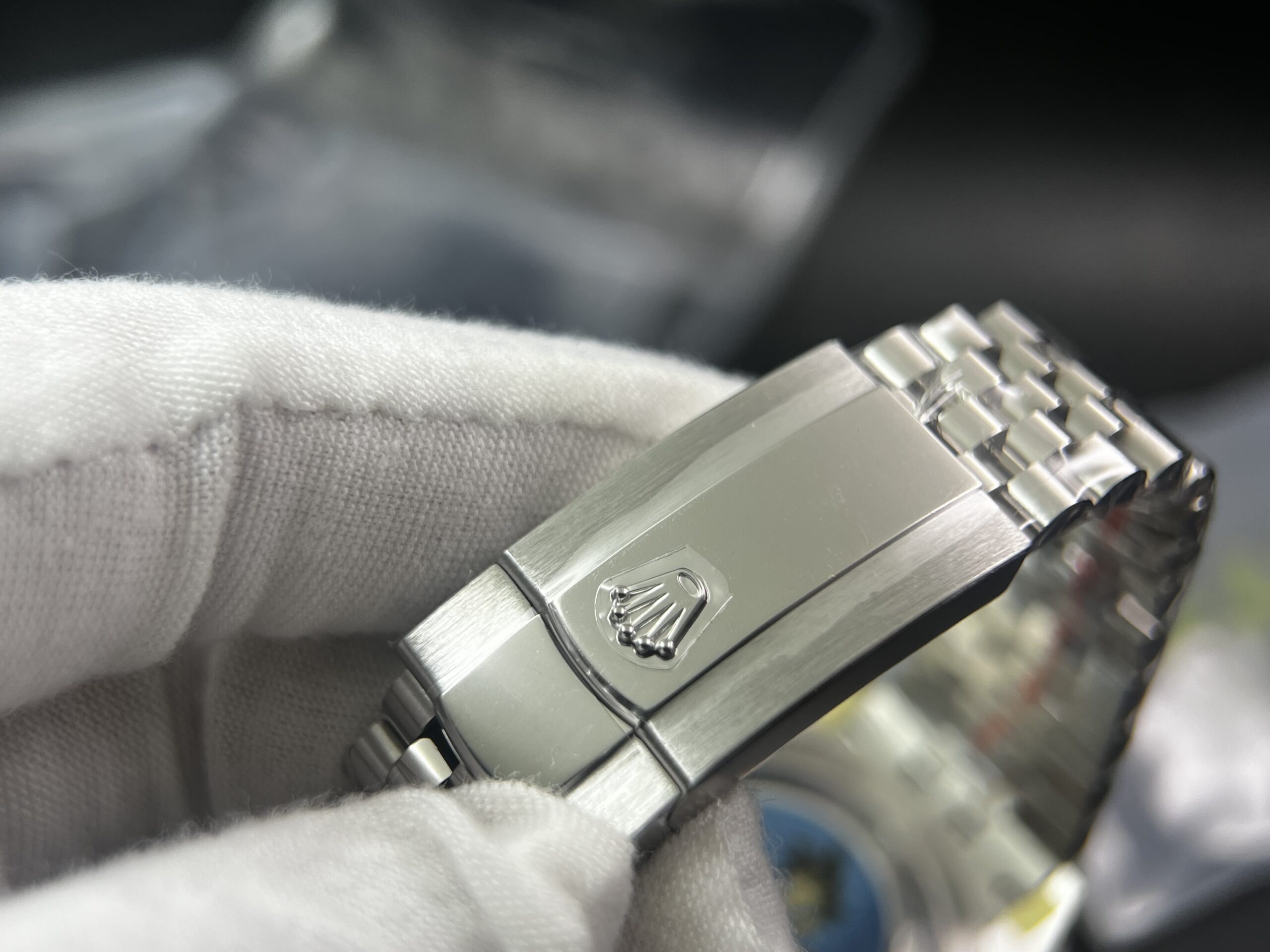 Rolex Datejust 41mm - White - Image 12