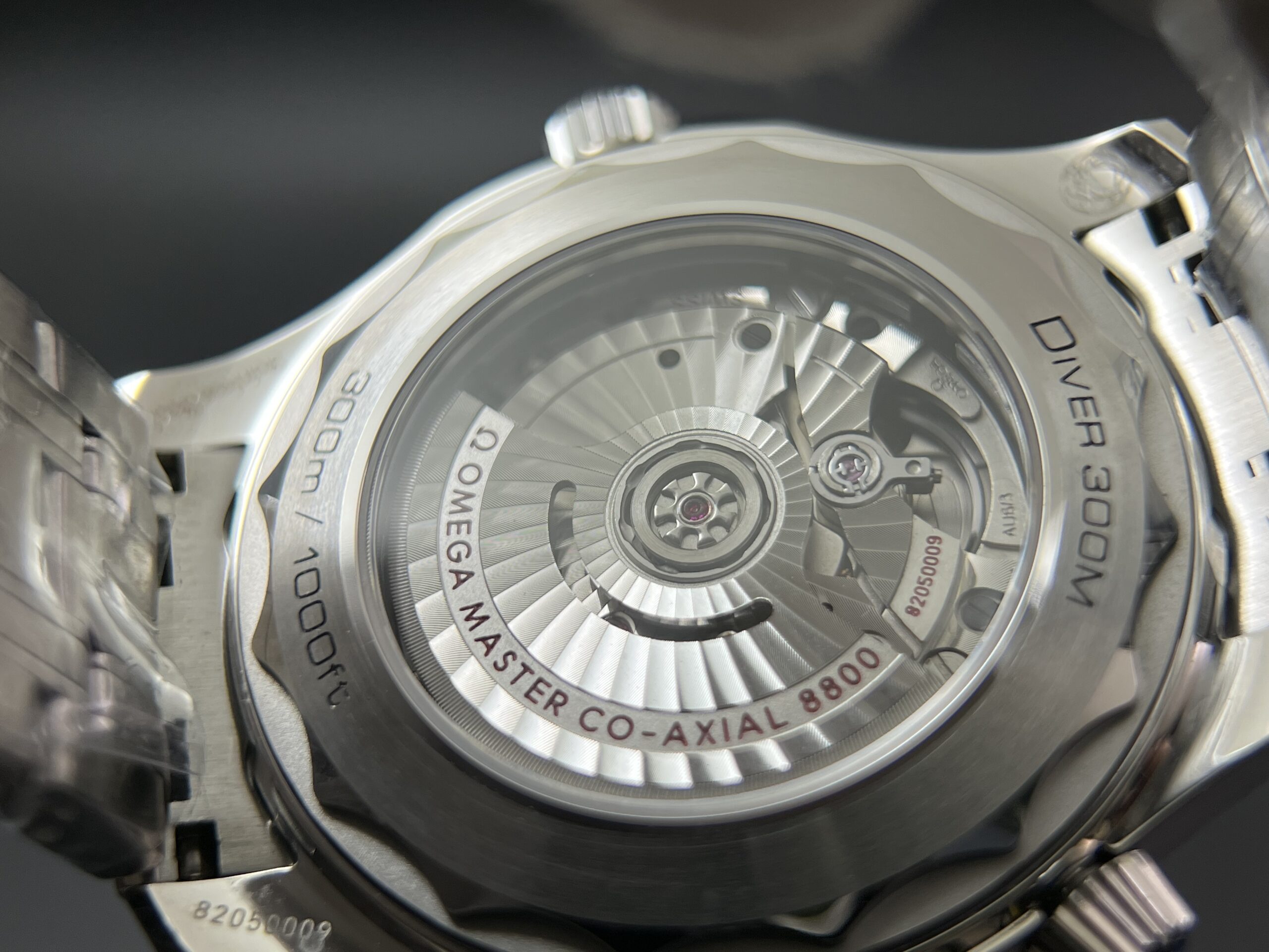 Seamaster Diver 300M VSF 1:1 Best Edition Blue Ceramic Blue Dial on SS Bracelet A8800 V2 (Include blue strap) - Image 8