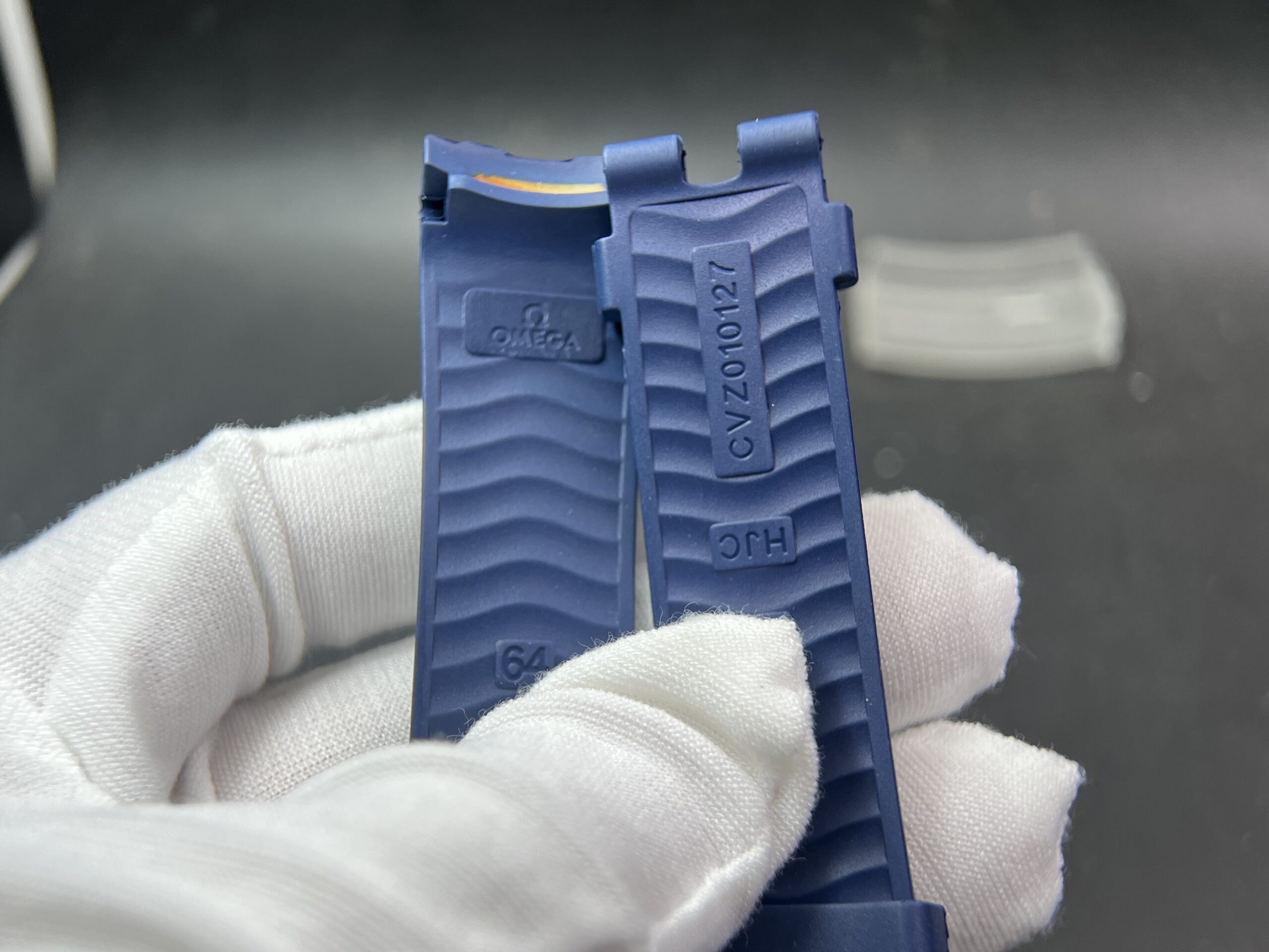 Seamaster Diver 300M VSF 1:1 Best Edition Blue Ceramic Blue Dial on SS Bracelet A8800 V2 (Include blue strap) - Image 17