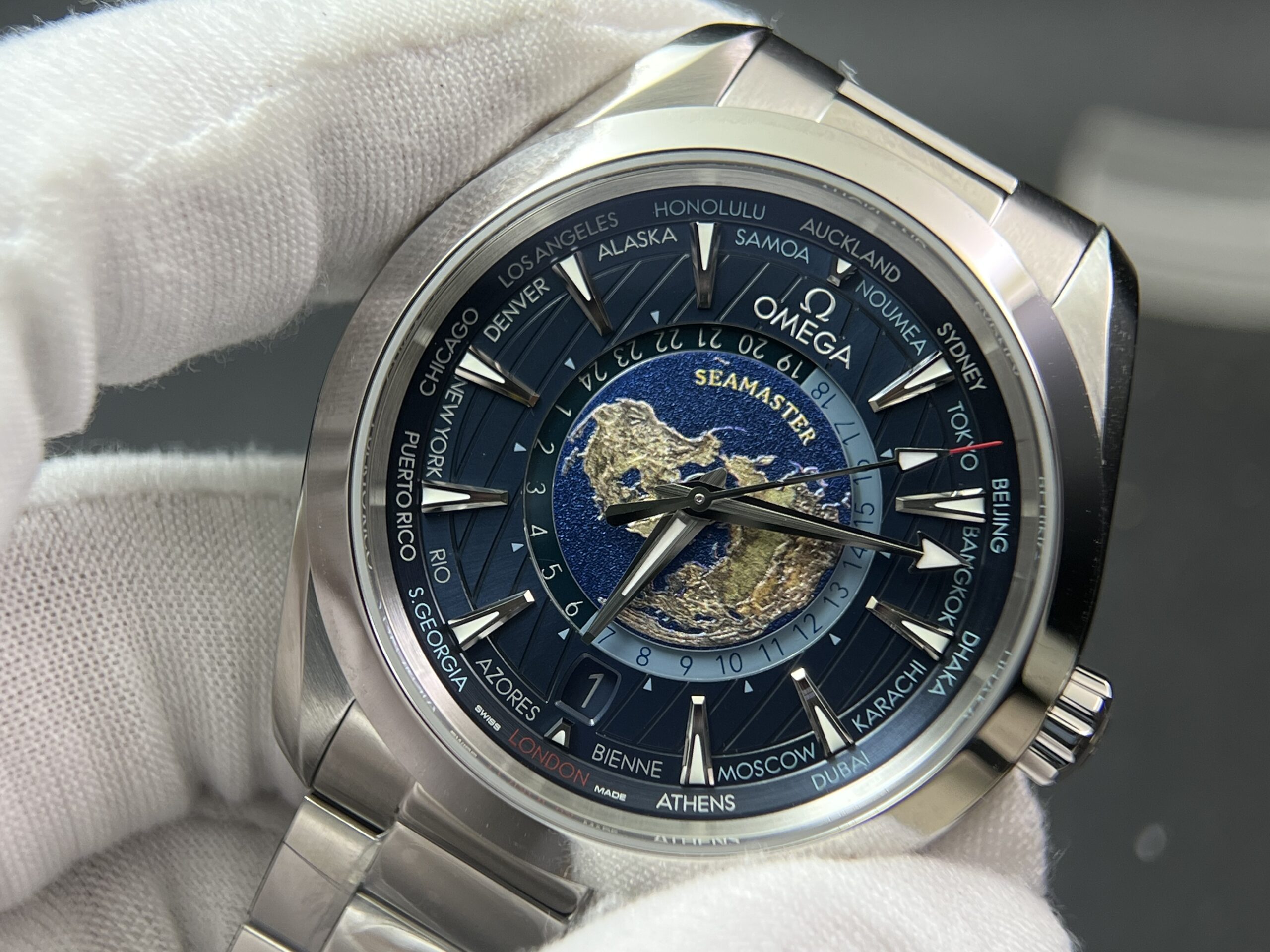 Aqua Terra Worldtimer VSF 1:1 Best Edition Blue Dial on SS Bracelet A8938 Super Clone 43mm - Image 3