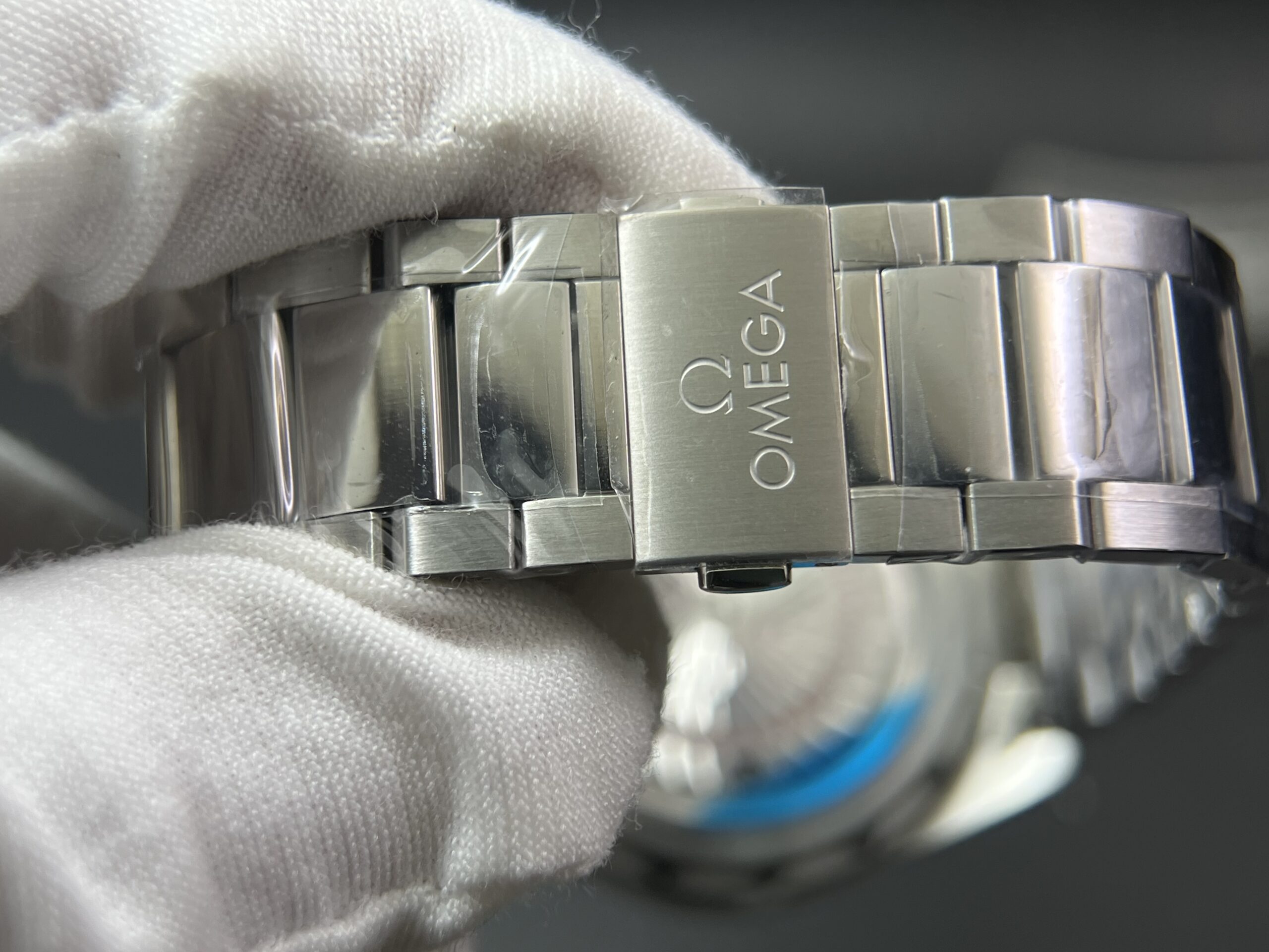 Aqua Terra Worldtimer VSF 1:1 Best Edition Blue Dial on SS Bracelet A8938 Super Clone 43mm - Image 15