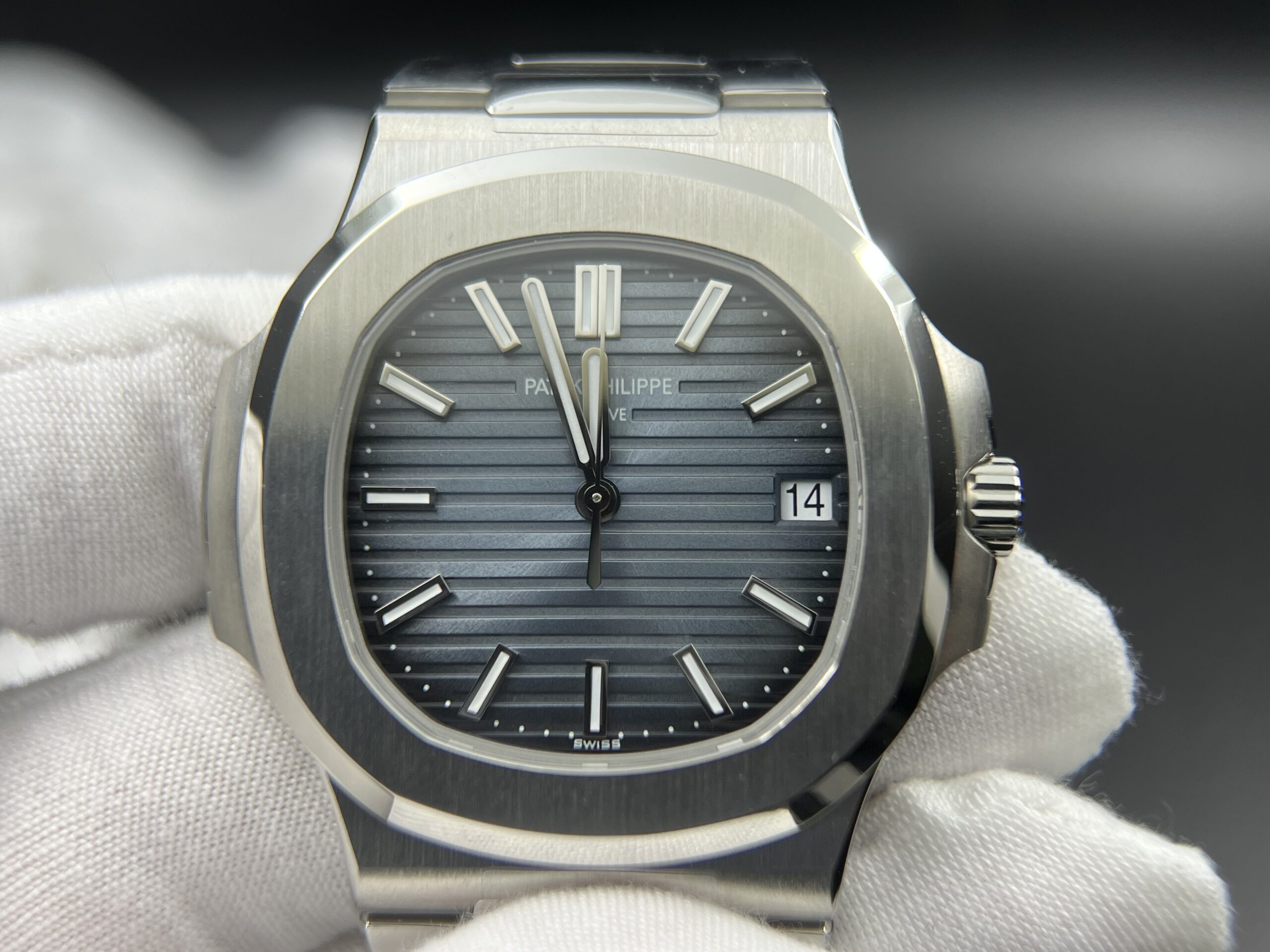 Nautilus 5711/1A 3KF 1:1 Best Edition Blue Textured Dial on SS Bracelet A324 Super Clone V2 - Image 6