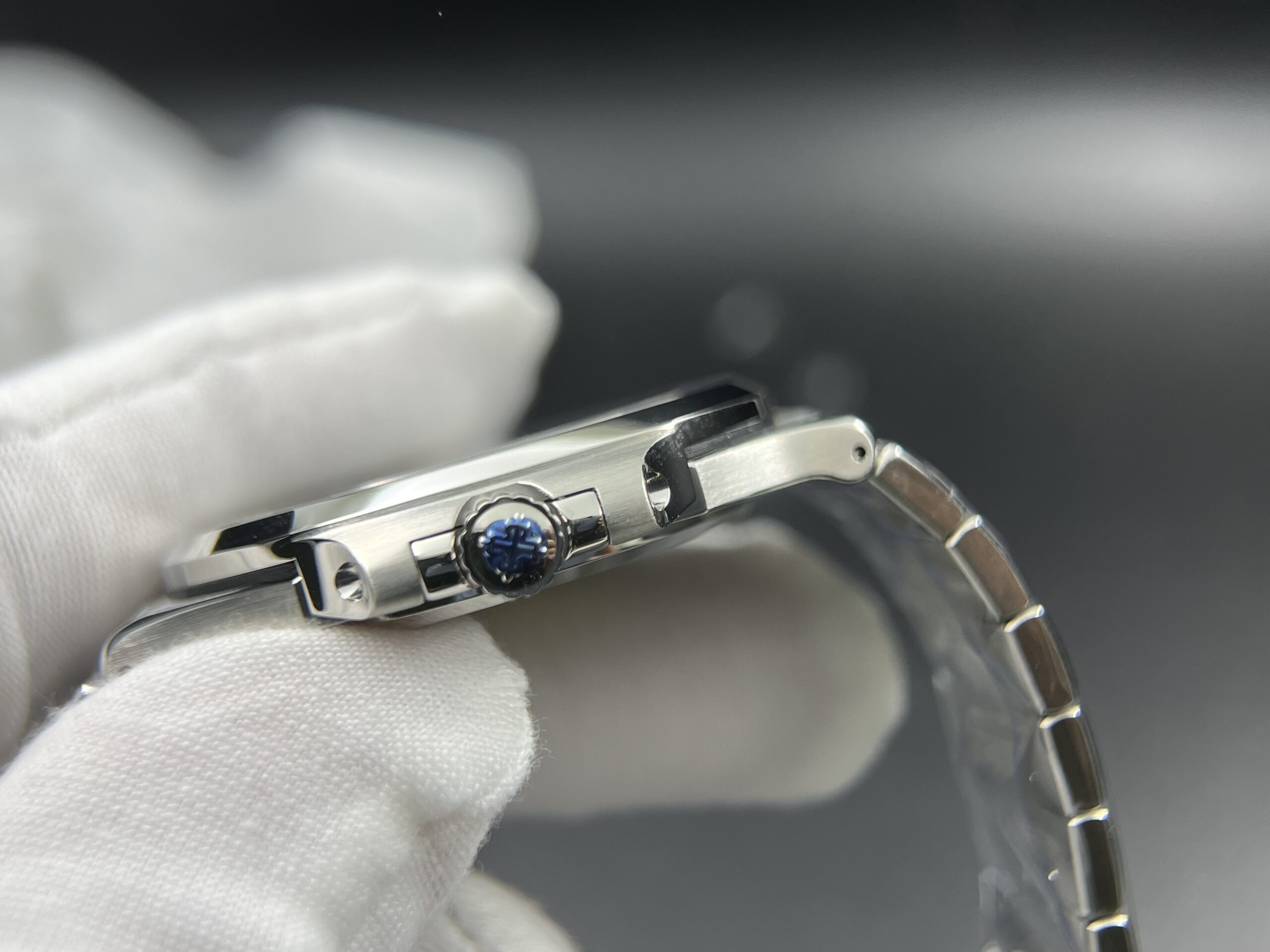 Nautilus 5711/1A 3KF 1:1 Best Edition Blue Textured Dial on SS Bracelet A324 Super Clone V2 - Image 10