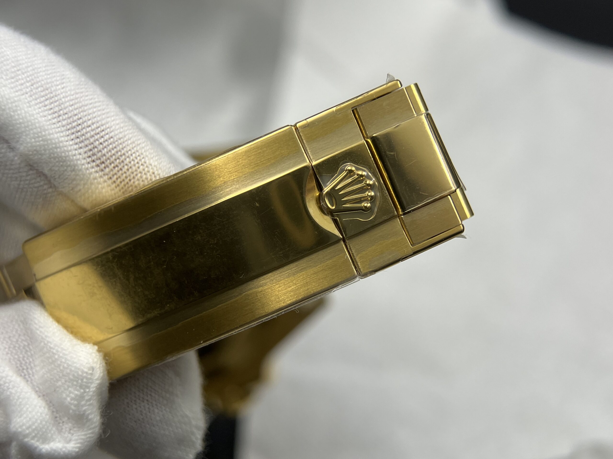 Rolex Submariner 40mm - Image 19