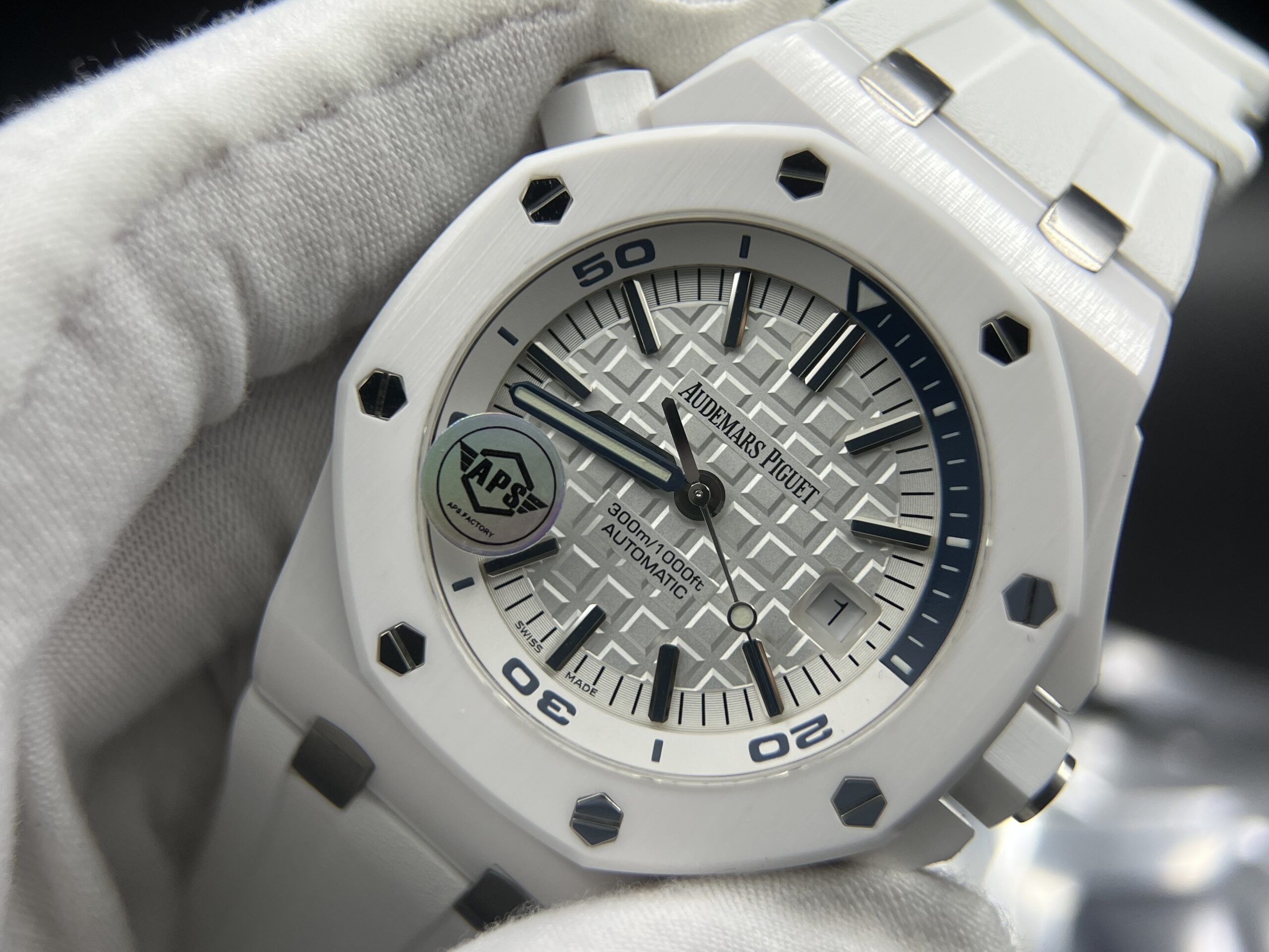 Royal Oak Offshore Diver 15707 White Ceramic APSF 1:1 Best Edition SA3120 Super Clone