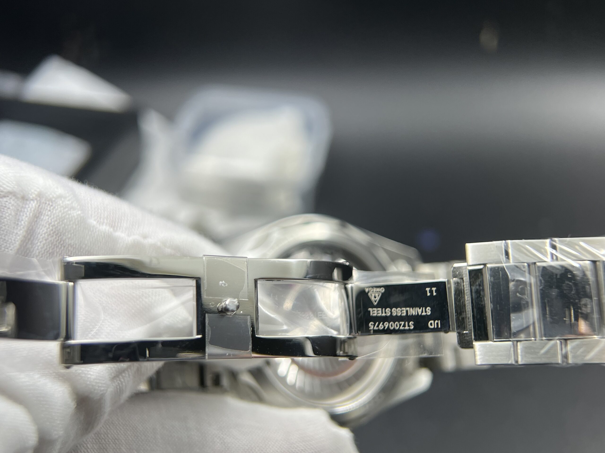 Aqua Terra 150M Master Chronometers VSF 1:1 Best Edition White Dial Orange Hand on SS Bracelet A8900 Super Clone - Image 17