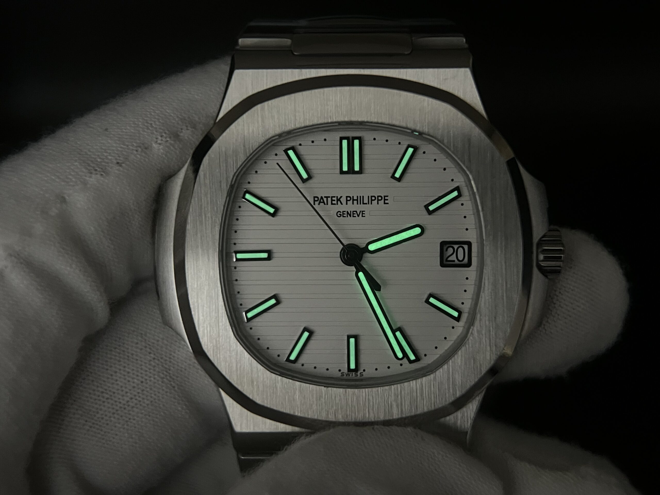 Nautilus 5711/1A 3KF 1:1 Best Edition White Textured Dial on SS Bracelet A324 Super Clone V2 - Image 10